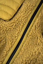 Indlæs billede til gallerivisning Campfire Pile Jacket (Fir Green)