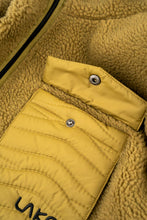 Indlæs billede til gallerivisning Campfire Pile Jacket (Fir Green)