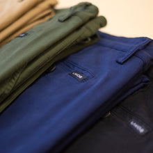 Indlæs billede til gallerivisning Chino Pants (Navy)