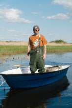 Indlæs billede til gallerivisning Seagull in a Cup T-shirt (Mocha Bisque)