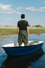 Indlæs billede til gallerivisning Lakridspibe T-shirt (Moonless Night)