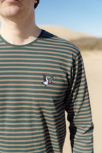 Indlæs billede til gallerivisning Ahoy! Mini Flying Woodpecker LS T-shirt