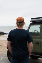 Indlæs billede til gallerivisning Light the Way T-shirt (Blueberry)