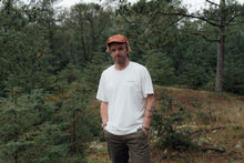 Indlæs billede til gallerivisning Out There T-shirt (Star White)