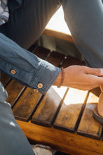 Indlæs billede til gallerivisning Calle Overshirt (Dark Slate)