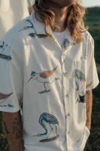 Indlæs billede til gallerivisning Skating Birds Short Sleeve Shirt (Star White)