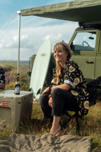 Indlæs billede til gallerivisning Sunflower Short Sleeve Shirt (Moonless Night)