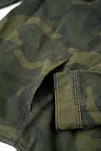 Indlæs billede til gallerivisning Camo Overshirt
