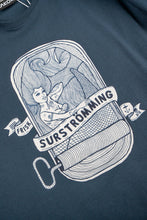 Indlæs billede til gallerivisning Surströmming T-shirt (Blueberry)
