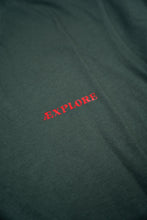 Indlæs billede til gallerivisning Bear Burrito T-shirt (Green Gables)
