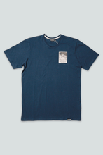 Indlæs billede til gallerivisning Bottle Post T-shirt (Blueberry)
