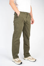 Indlæs billede til gallerivisning Carnage Chino Pants (Olive Night)
