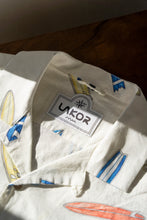 Indlæs billede til gallerivisning Surfboard Shirt
