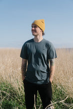 Indlæs billede til gallerivisning Æxplorer T-shirt (Green Gables)

