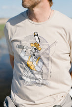 Indlæs billede til gallerivisning Fishing in a Barrel T-shirt (White Pepper)
