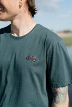 Indlæs billede til gallerivisning Mini Red Maxi T-shirt (Green Gables)

