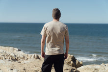 Indlæs billede til gallerivisning Off to Work T-shirt (White Pepper)
