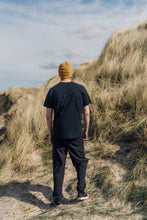 Indlæs billede til gallerivisning Reel Big Fish T-shirt (Moonless Night)
