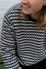 Indlæs billede til gallerivisning Faroese Fisher Knit (Off White / Black)
