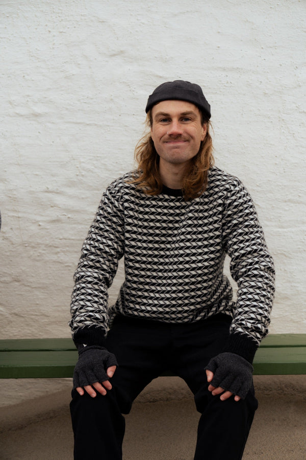 Faroese Fisher Knit (Off White / Black)