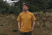 Indlæs billede til gallerivisning Out There T-shirt (Wood Thrush)
