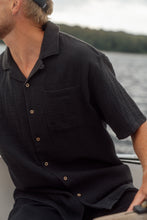 Indlæs billede til gallerivisning Coastline Short Sleeve Shirt (Moonless Night)
