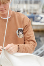 Indlæs billede til gallerivisning Pool Party Penguin Crewneck (Partridge)
