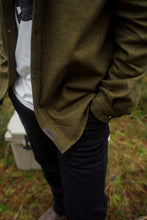 Indlæs billede til gallerivisning Moss Shirt (Fir Green)
