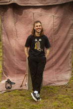 Indlæs billede til gallerivisning Snooze Moose T-shirt (Moonless Night)
