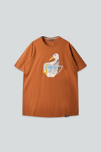 Indlæs billede til gallerivisning Seagull in a Cup T-shirt (Mocha Bisque)
