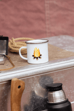 Indlæs billede til gallerivisning Campfire Emaljekrus
