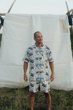 Indlæs billede til gallerivisning Roadtrip Mixtape Short Sleeve Shirt (Star White)
