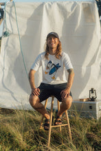 Indlæs billede til gallerivisning Surf&#39;s Up T-shirt (Star White)
