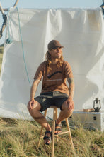 Indlæs billede til gallerivisning Lakridspibe T-shirt (Partridge)
