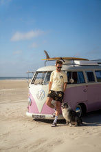 Indlæs billede til gallerivisning Pool Party Penguin T-shirt (Anise flower)
