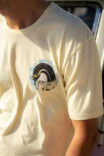 Indlæs billede til gallerivisning Pool Party Penguin T-shirt (Anise flower)
