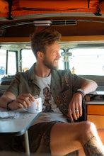 Indlæs billede til gallerivisning Dashboard Hula Short Sleeve Shirt (Deep Lichen Green)
