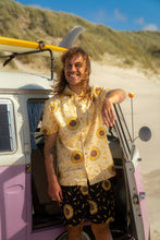 Indlæs billede til gallerivisning Sunflower Short Sleeve Shirt (Anise Flower)
