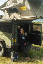 Indlæs billede til gallerivisning Ocean Camper Hoodie (Moonless Night)
