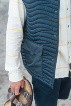 Indlæs billede til gallerivisning Seaway Quilted Vest (Blueberry)
