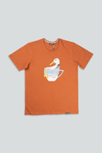 Indlæs billede til gallerivisning Seagull in a Cup T-shirt (Mocha Bisque)
