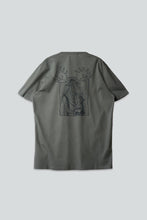 Indlæs billede til gallerivisning Wandering Moose T-shirt (Urban Chic)
