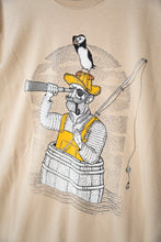 Indlæs billede til gallerivisning Fishing in a Barrel T-shirt (White Pepper)

